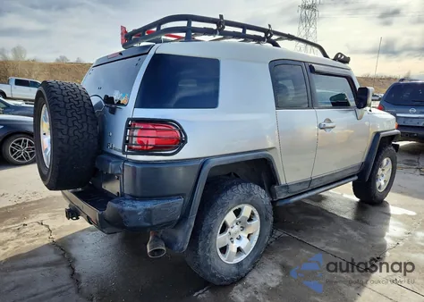 2007 Toyota Fj Cruiser z USA, uszkodzony, nr VIN JTEBU11FX70036614